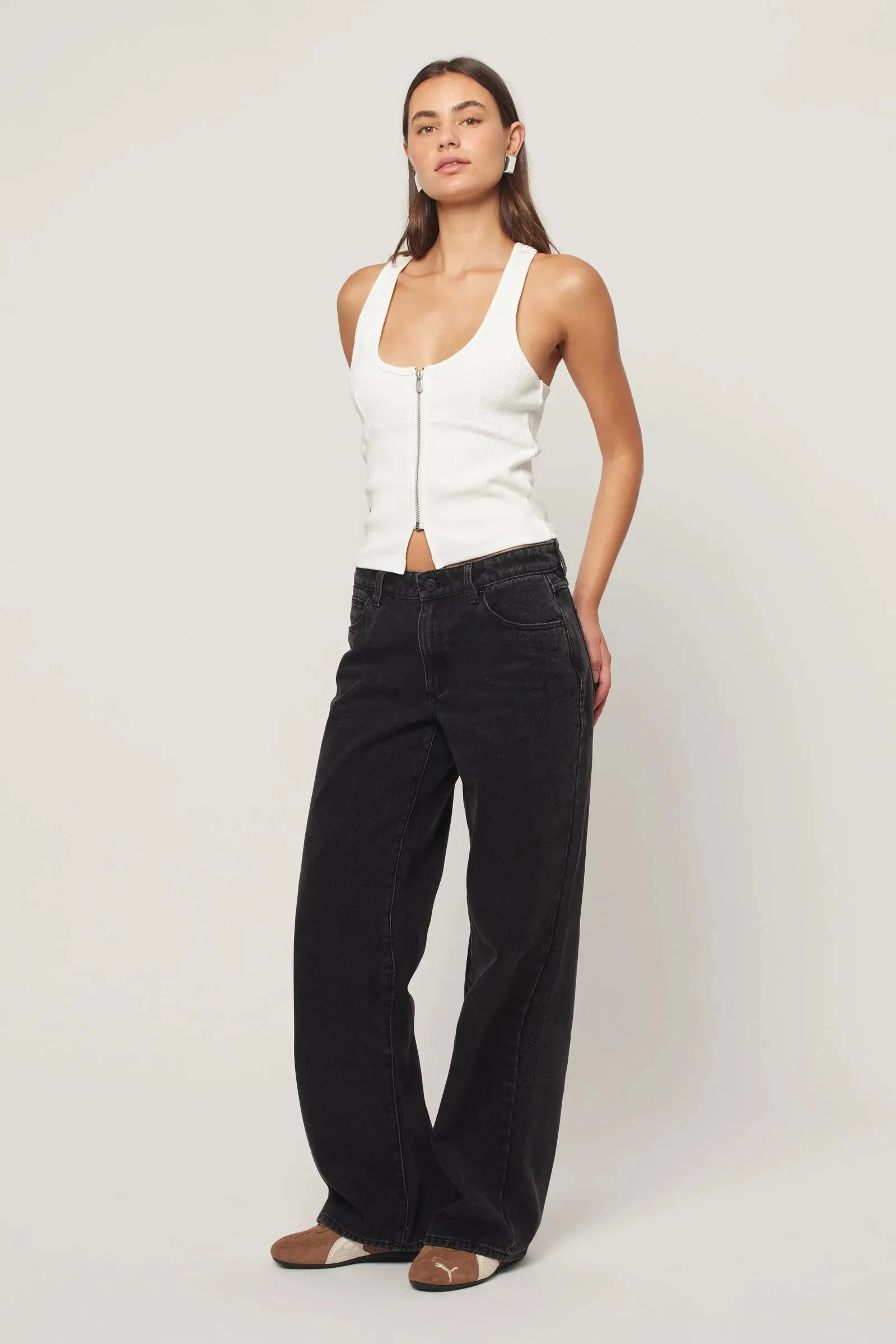 Abrand 99 Low Baggy Jean - Heidi - Washed Black