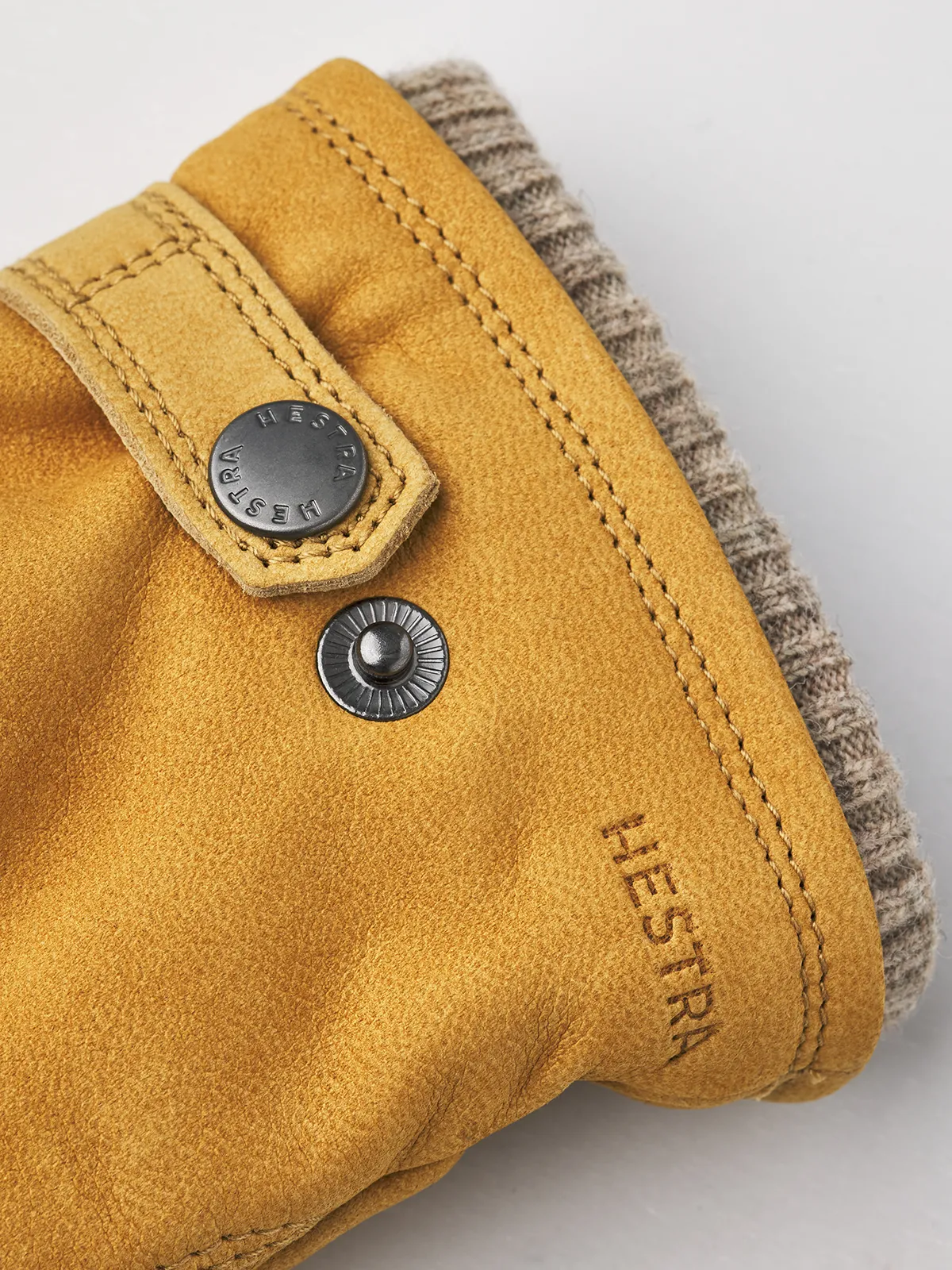 Bergvik Glove in Tan