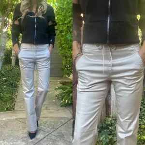 Bevy Flog - Loren Pant in Beige/Gold Pebble