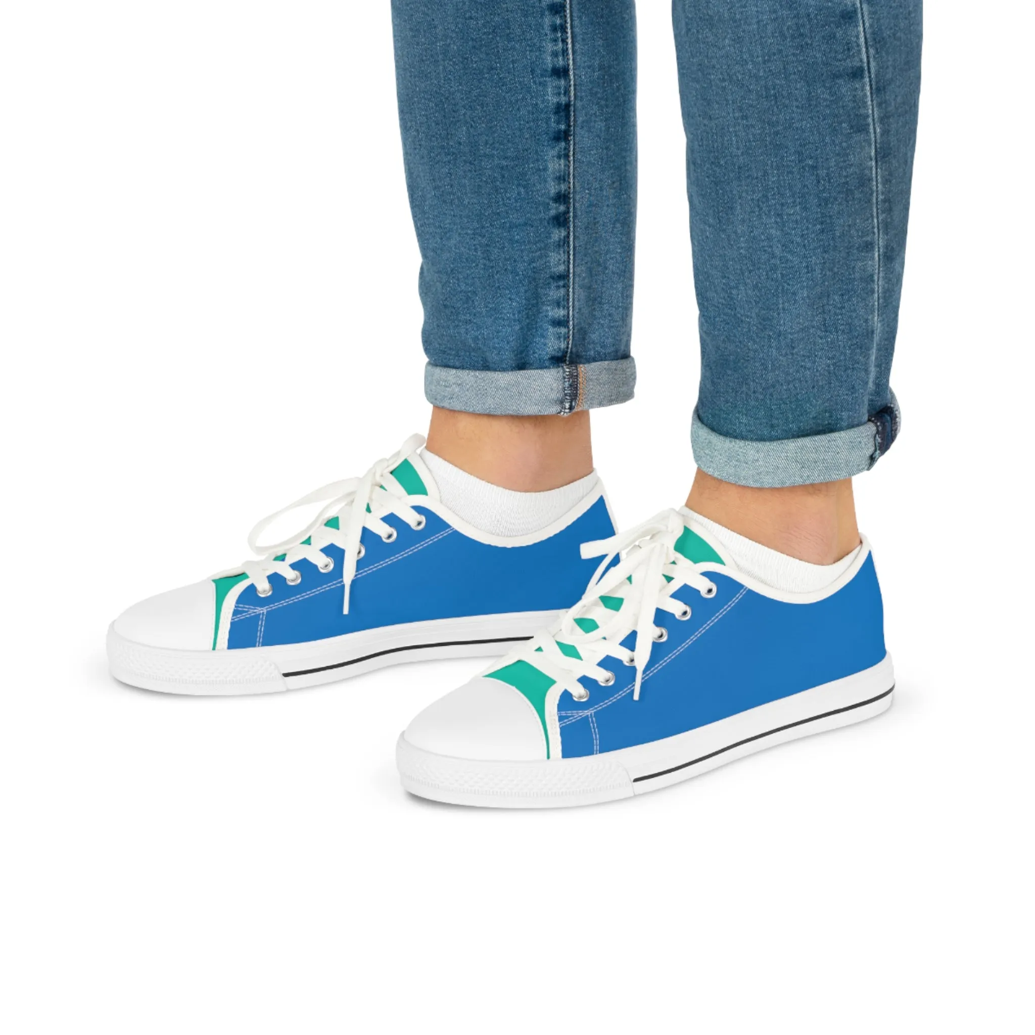 Blue Paradise Men's Two-Tone Low Top Sneakers - Feel the Ocean Breeze When Wearing Your Blue Paradise Sneakers!