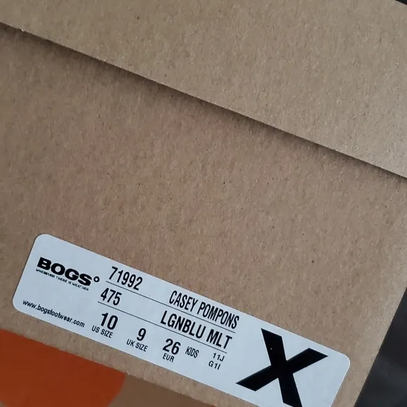BOGS CASEY POMPONS DOTS WINTER SNOWBOOTS