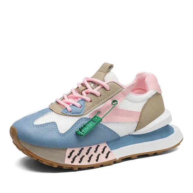 Breathable sneakers for women