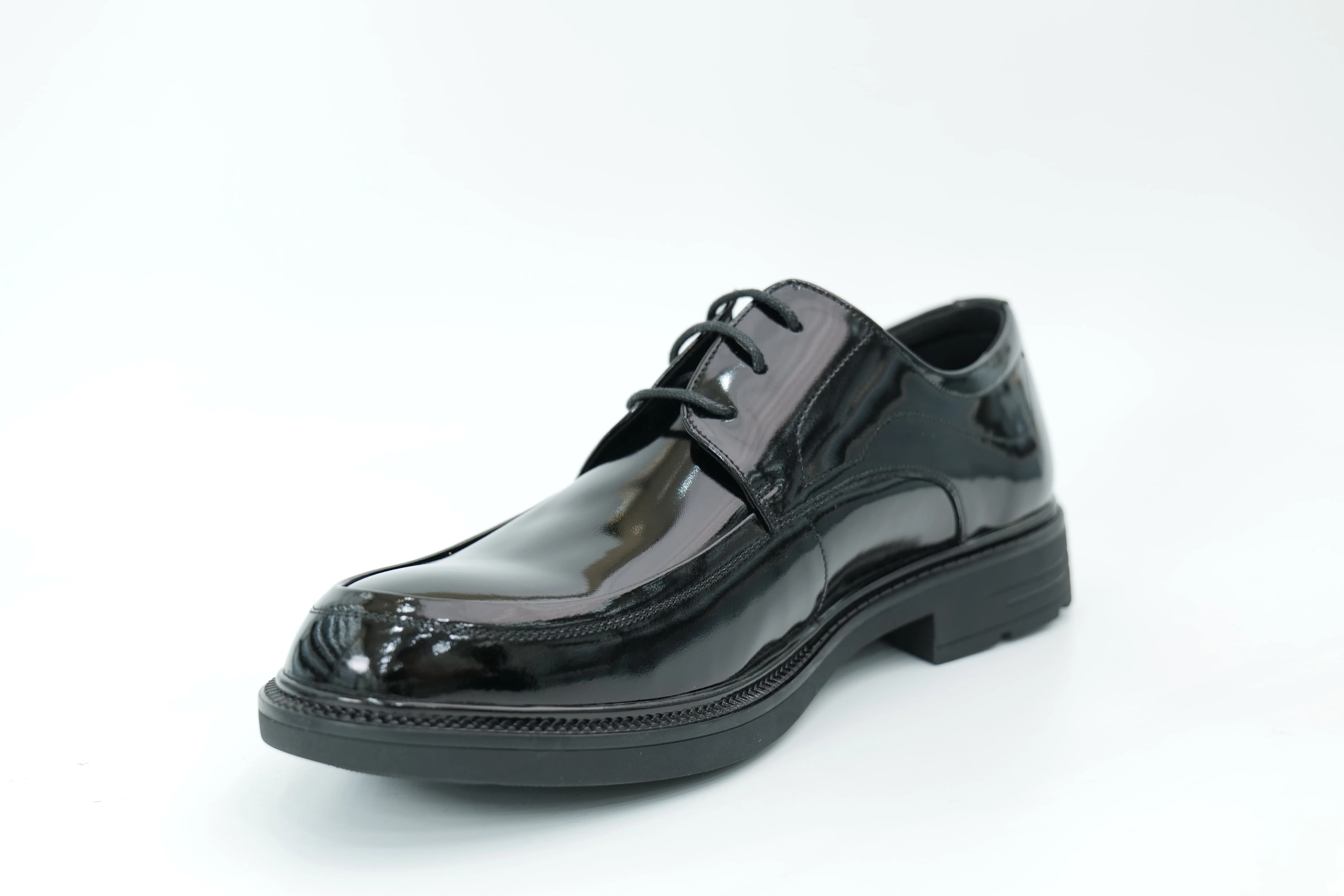Casual shoes