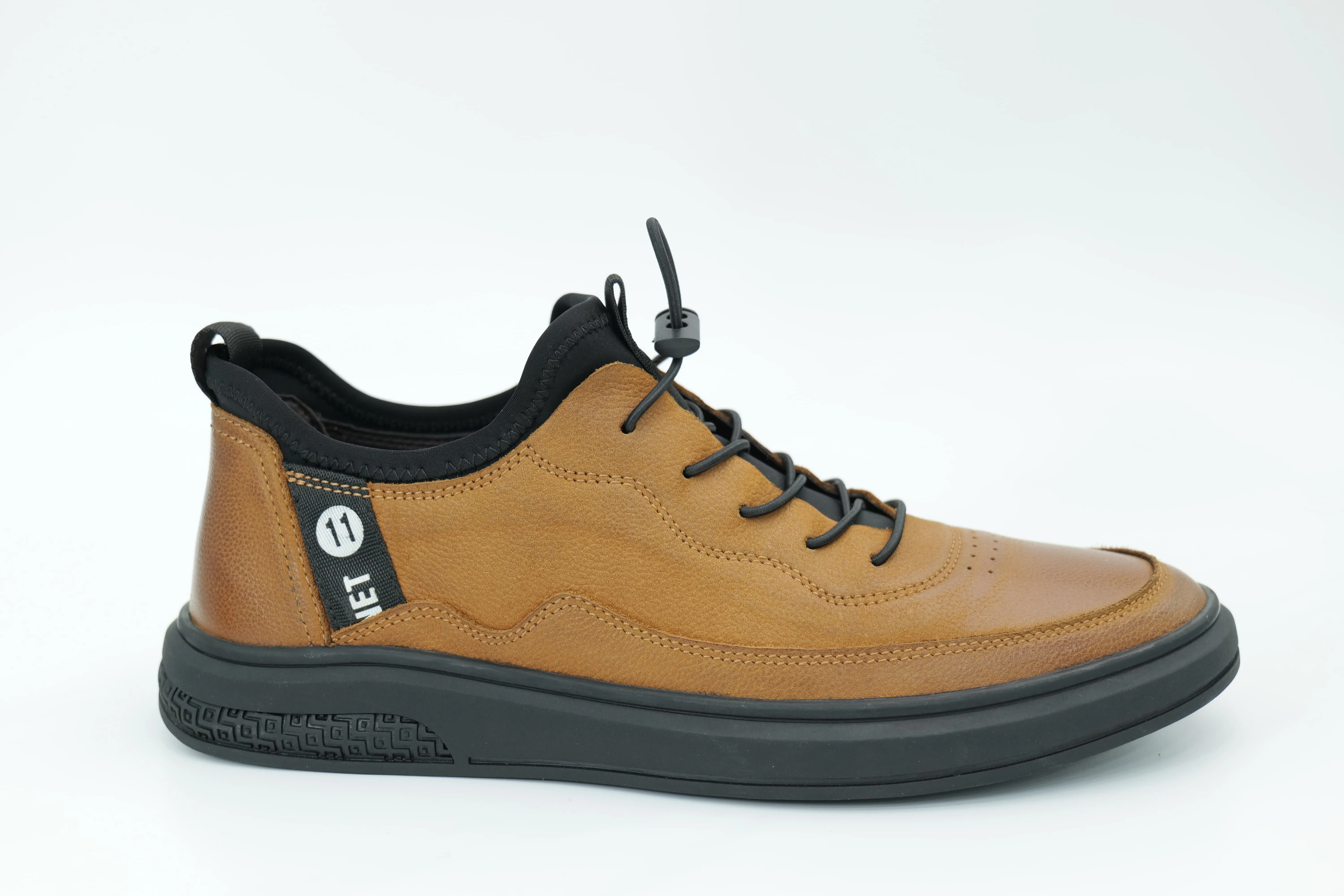 Casual shoes