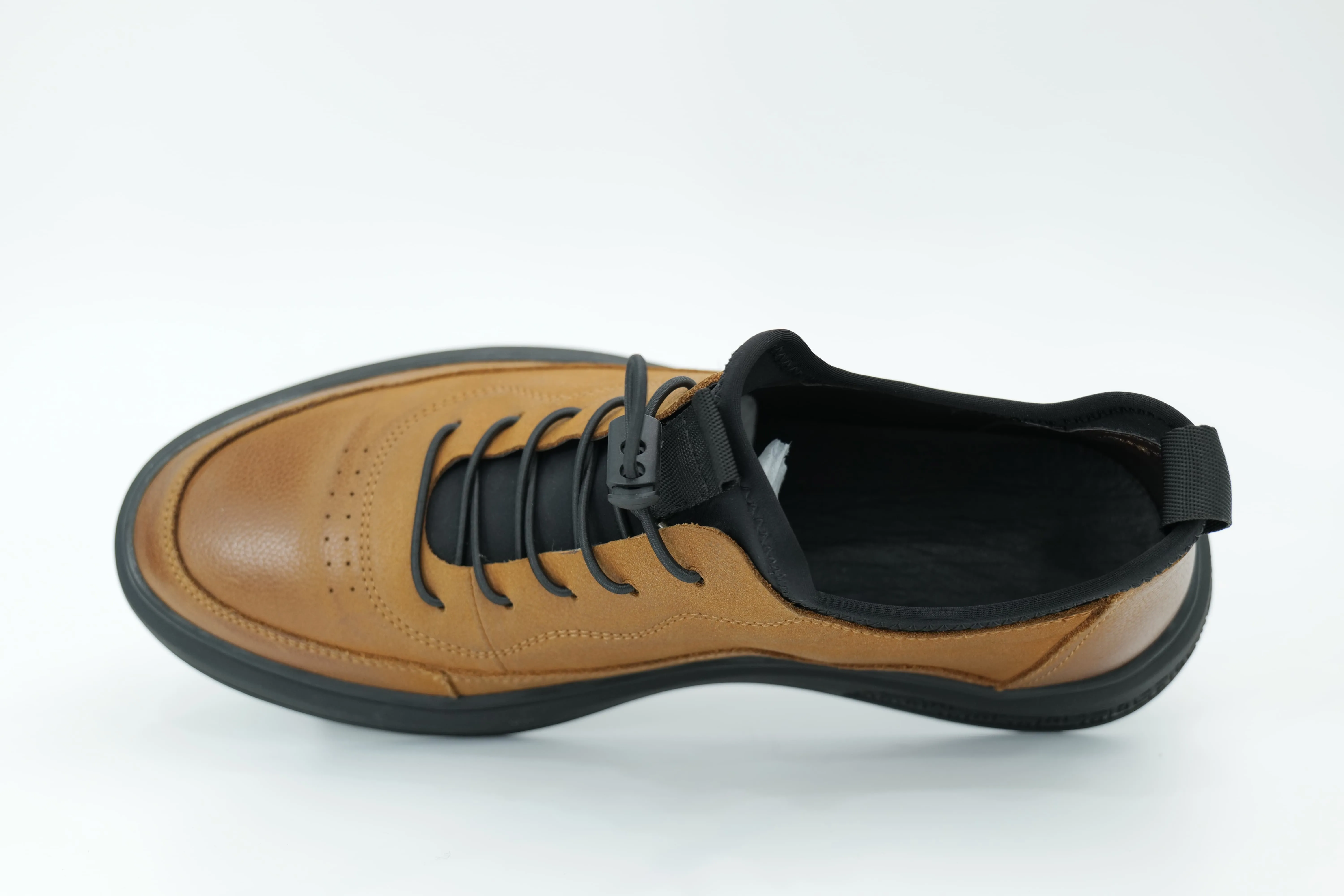 Casual shoes