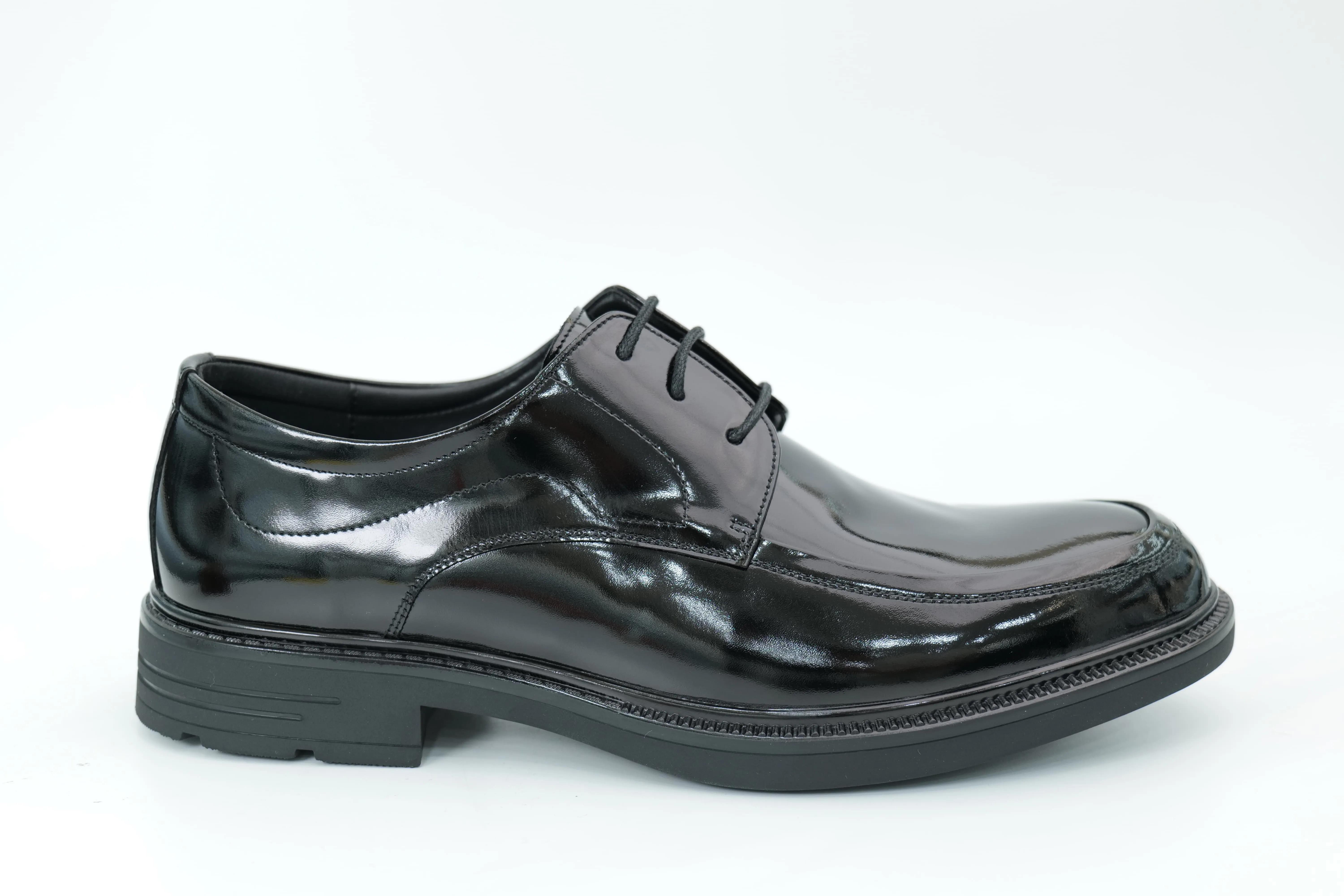 Casual shoes