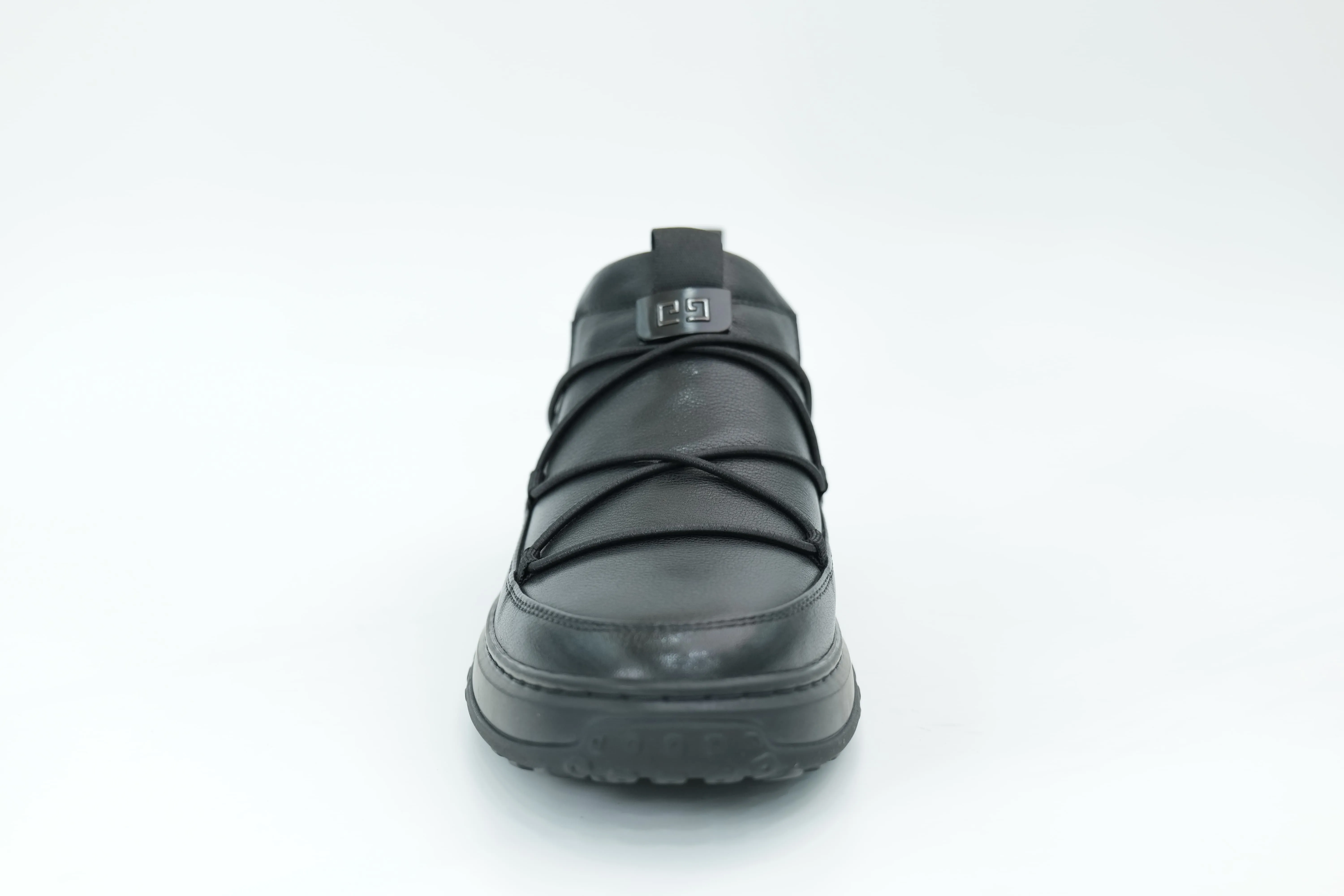 Casual shoes