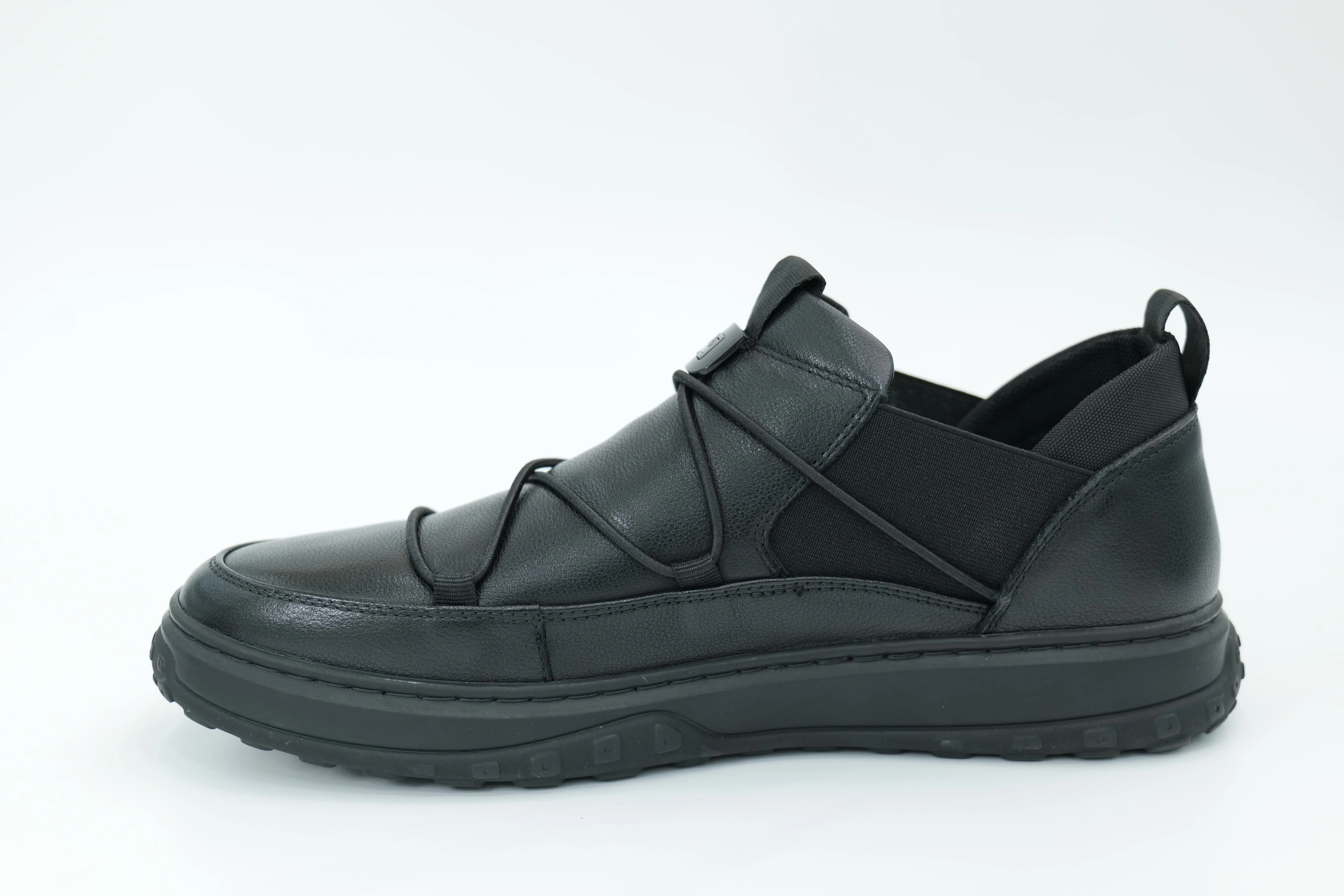 Casual shoes