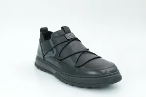 Casual shoes
