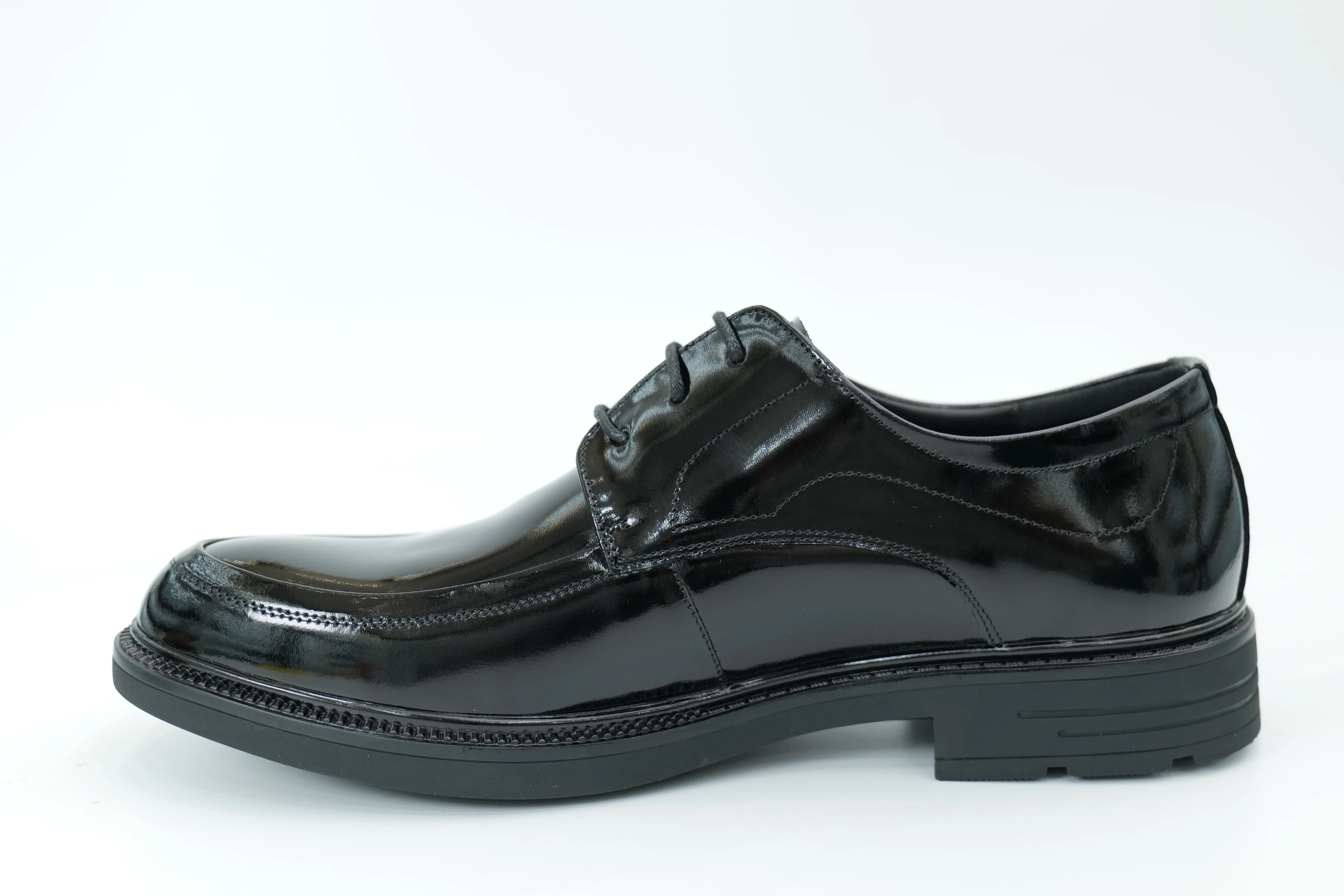 Casual shoes