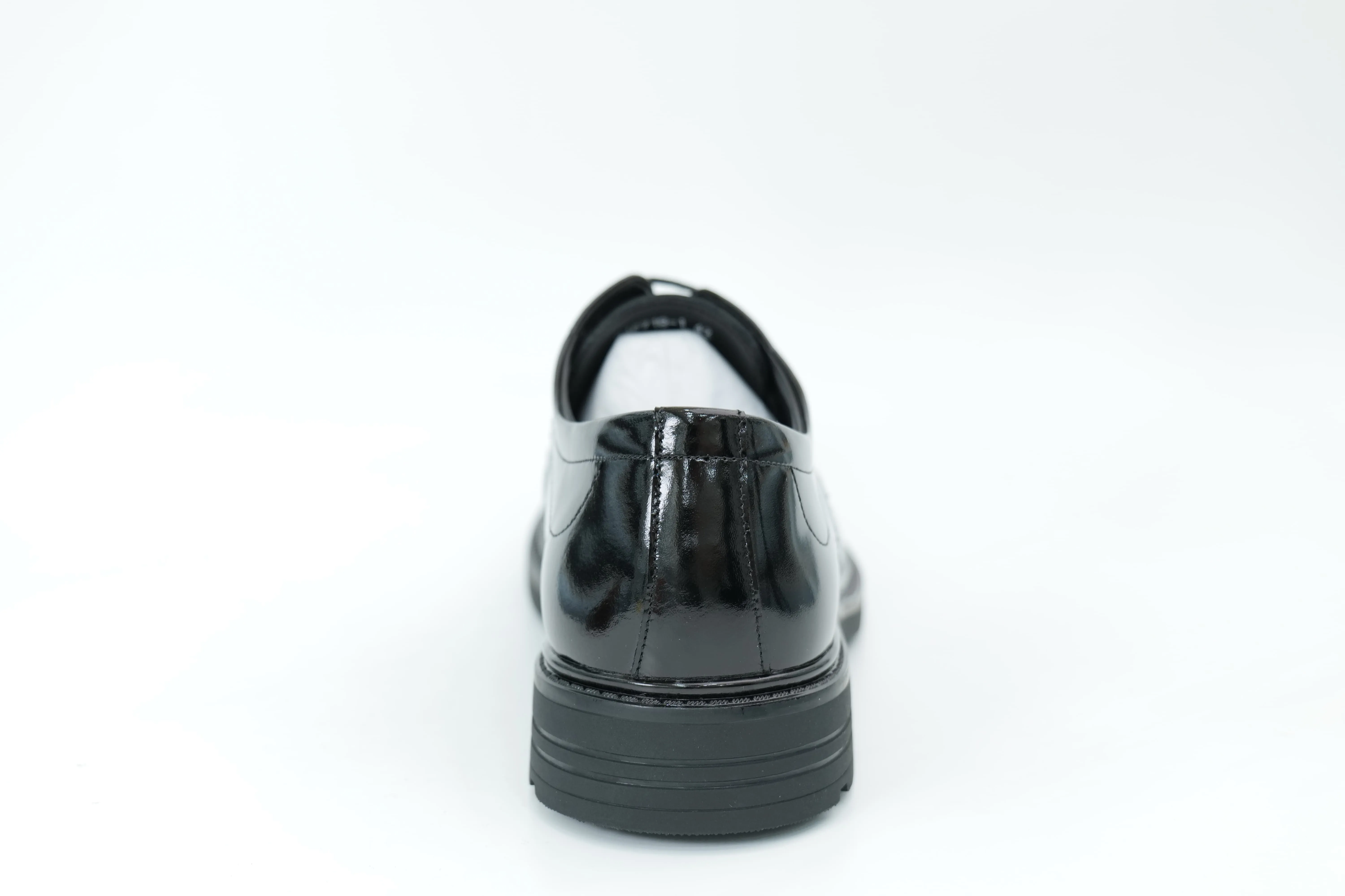 Casual shoes