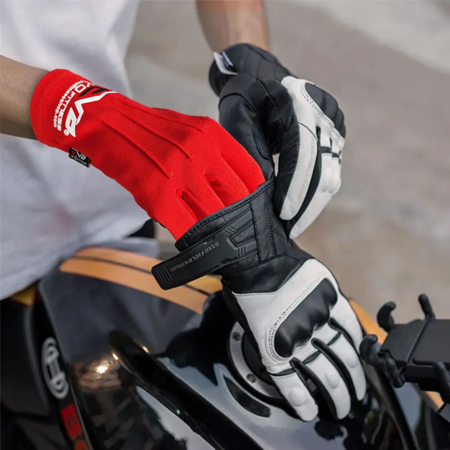 EVO Winter Red Thermal Inner Gloves