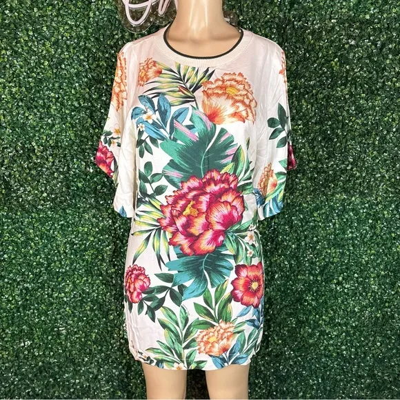 FARM Rio Mini T-Shirt White Dress Red Flowers Size S