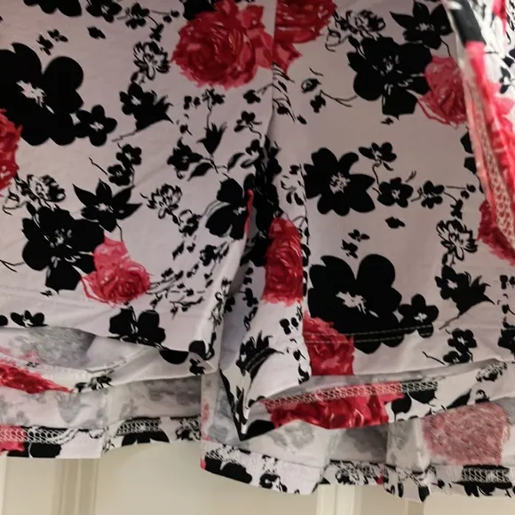 Ibkul Golf/Tennis/Athletic/Athleisure Skort, NWT!