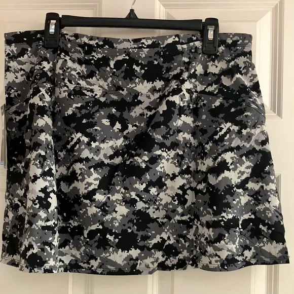 Ibkul Golf/Tennis/Athletic/Athleisure Skort, NWT!