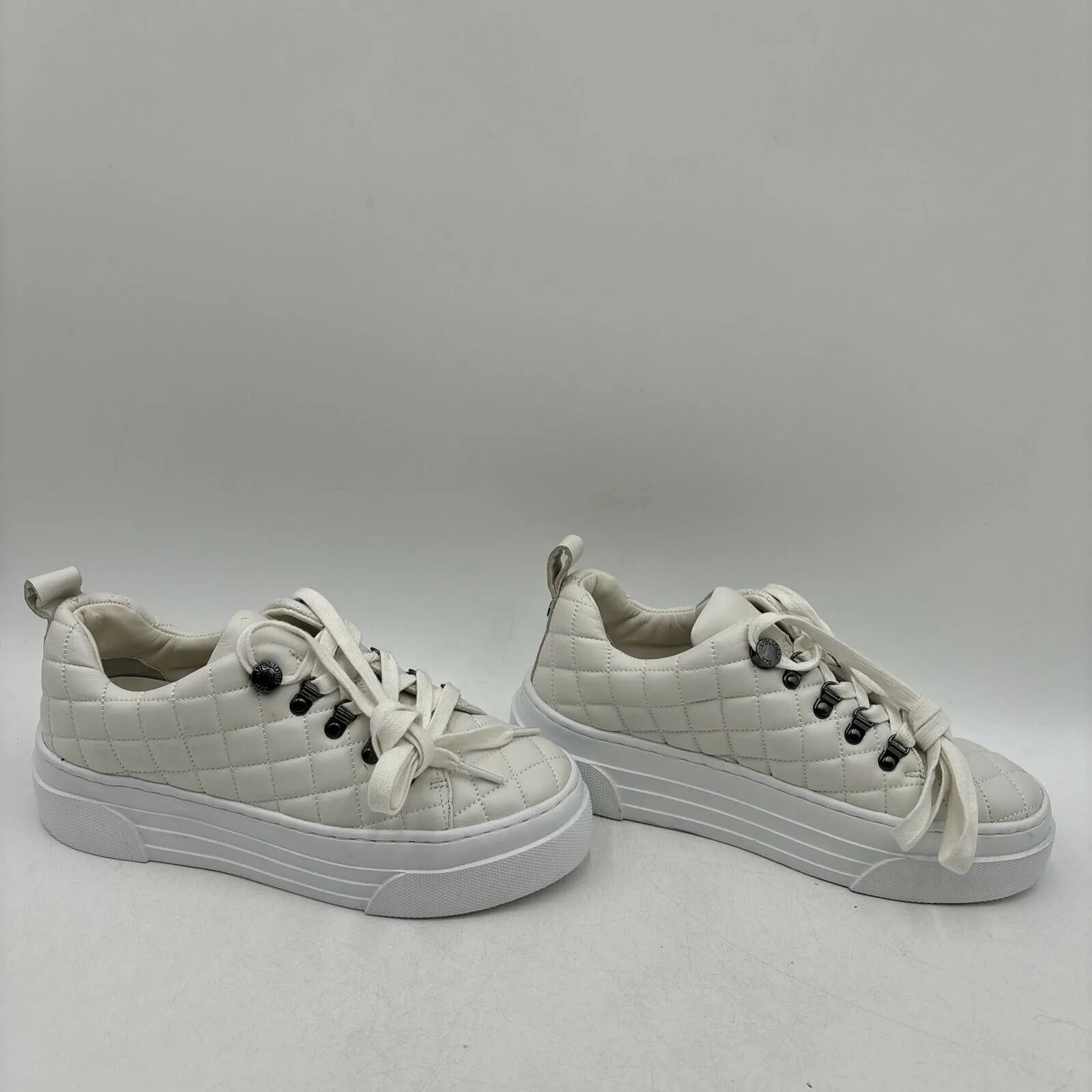 J/Slides NYC Aimee White Leather Quilted Low Top Lace Up Sneakers Women’s Size 7 - Very Good