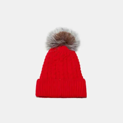 Knit Winter Hat with Pompom – Cozy & Stylish Cold-Weather Essential