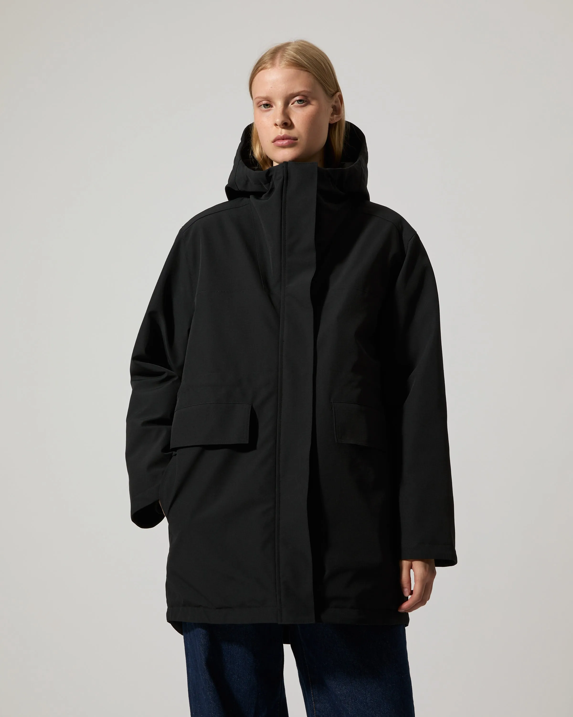Leana – Black