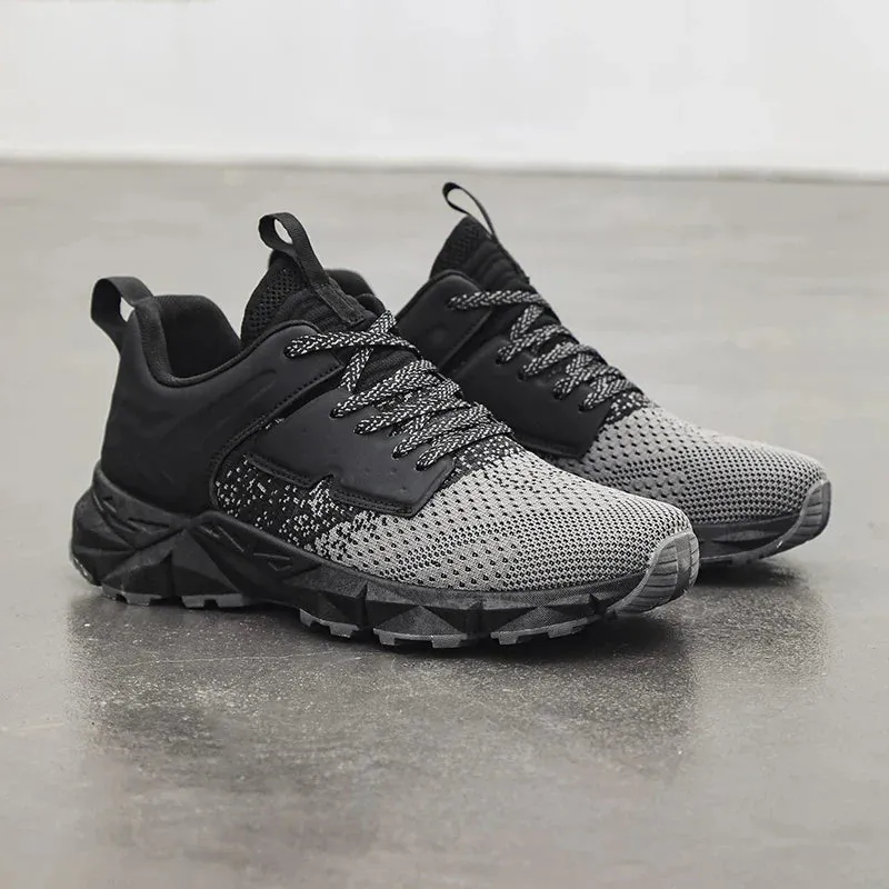 Lucan Bolt Sneakers