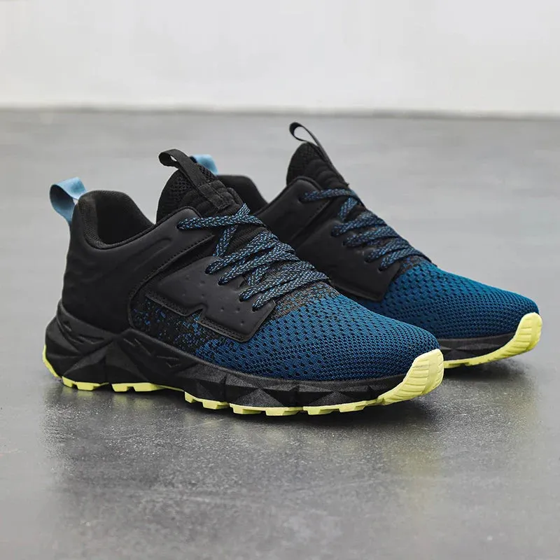 Lucan Bolt Sneakers