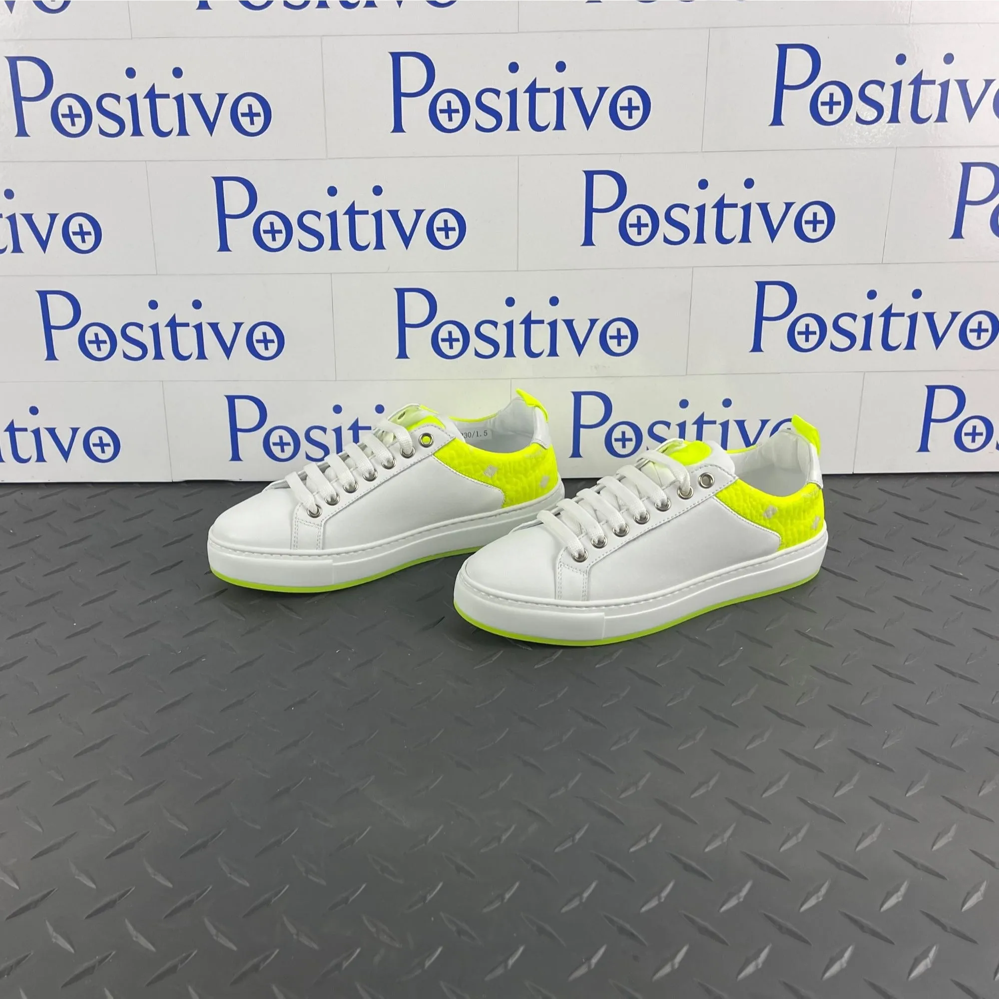 MCM Womens Flo Lime/White Leather Sneakers