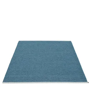 Mono Rug 6' x 7.25'