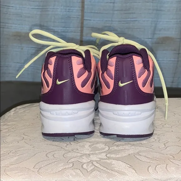 Nike Air Max Plus Sneakers