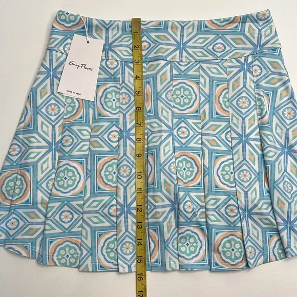NWT Kenny Flowers the Ischia country club skort size medium blue peach &amp; white