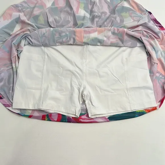 NWT Kenny Flowers the Kona country club skort size medium red purple pink floral