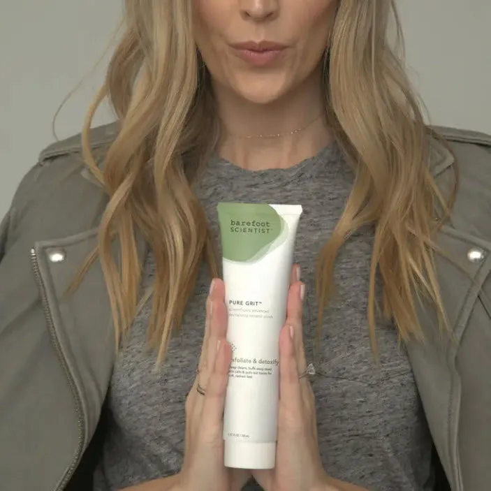 Pure Grit Revitalizing Mineral Scrub