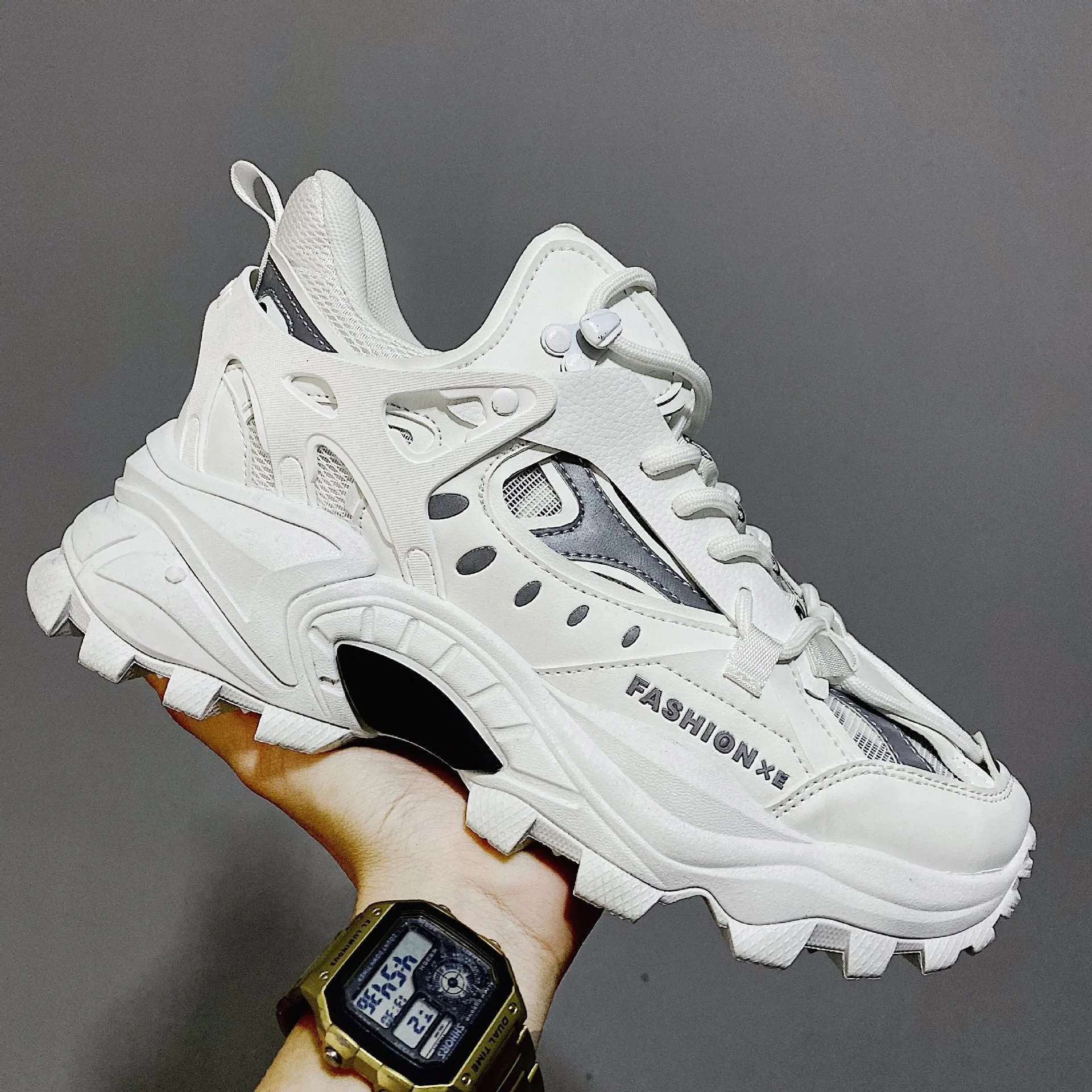 Round Head Stylish Sneakers For Man