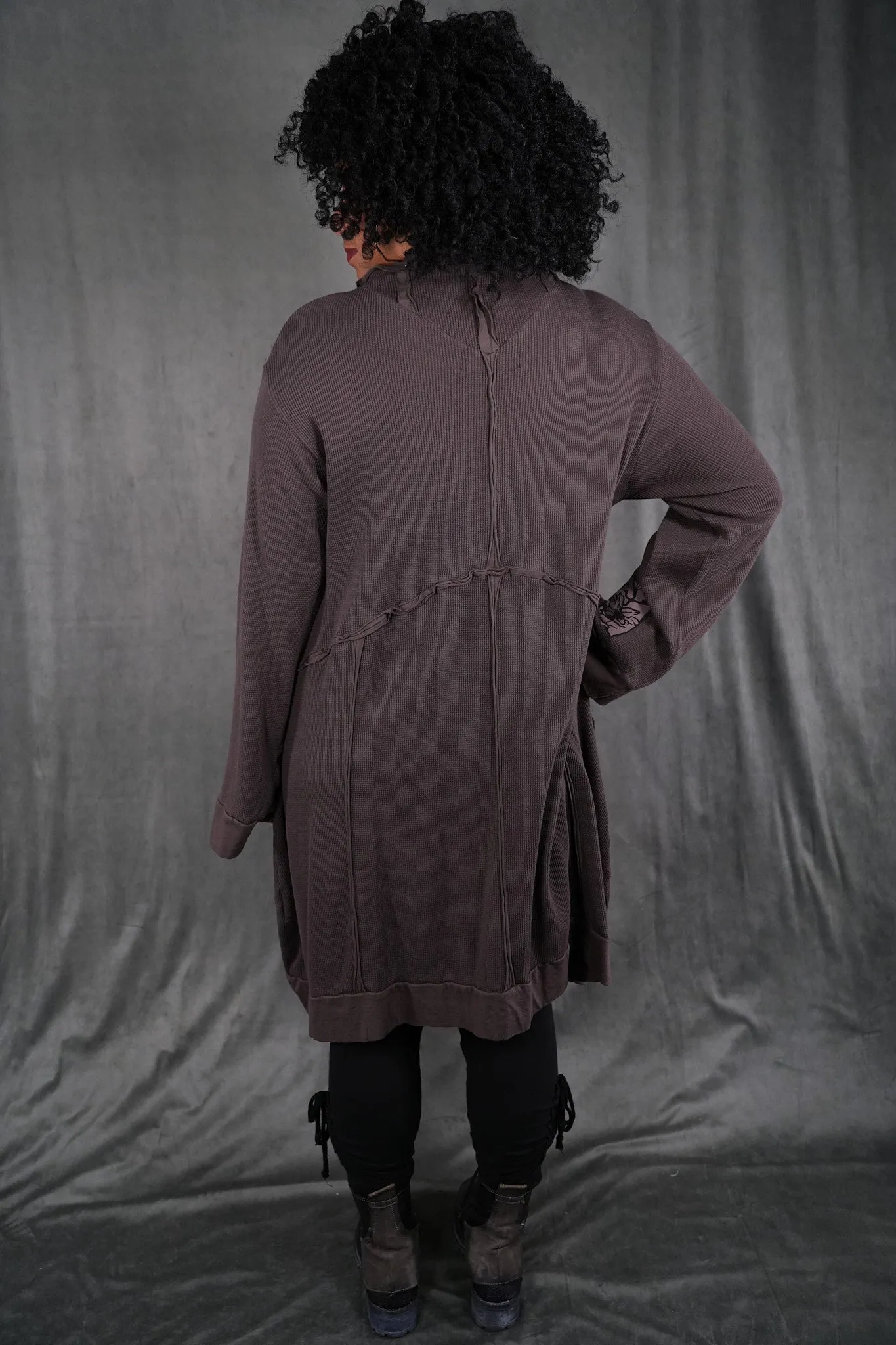V1317 Thermal Travel Roads Tunic Italian Umber-P
