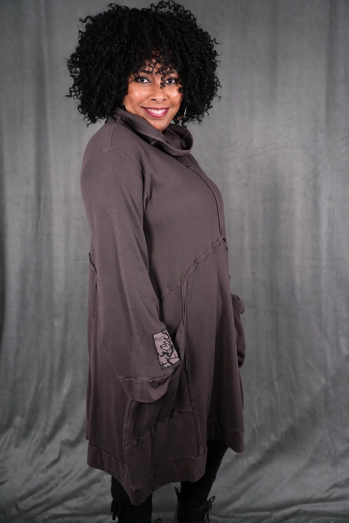 V1317 Thermal Travel Roads Tunic Italian Umber-P