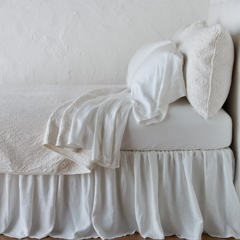 Vienna Coverlet - Winter White - Queen