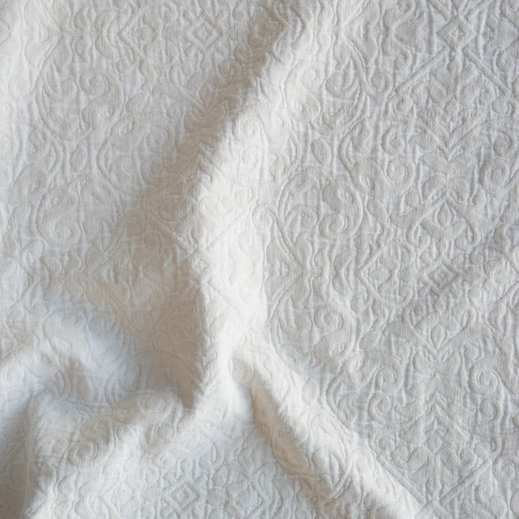 Vienna Coverlet - Winter White - Queen