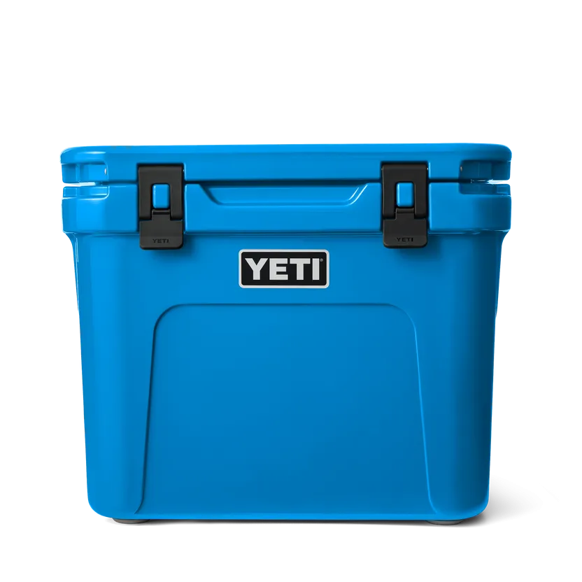 Yeti - Roadie 32 Wheeled Cooler - Big Wave Blue
